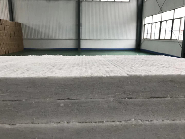 硅酸鋁甩絲纖維板 (1)